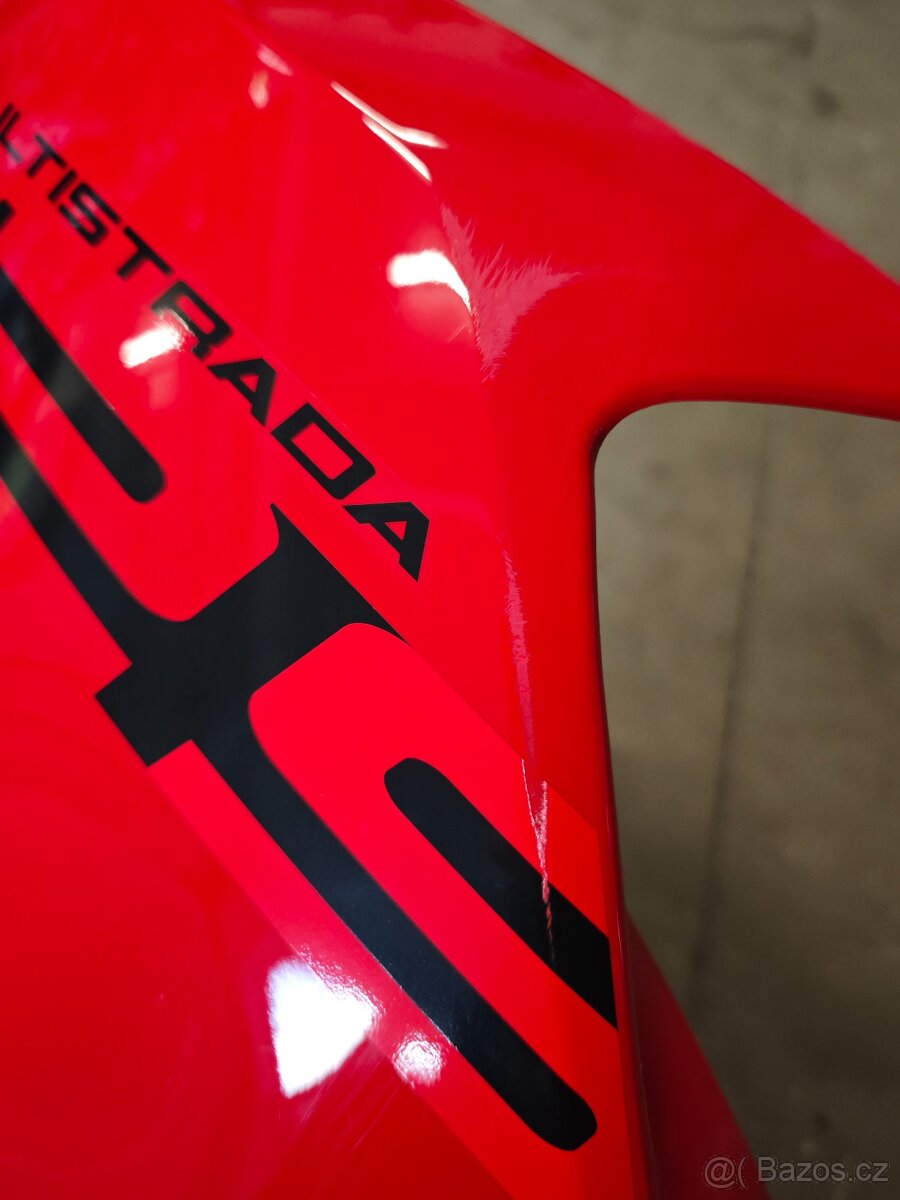 Ducati Multistrada V2 S 480P9331AI boční plast - 2