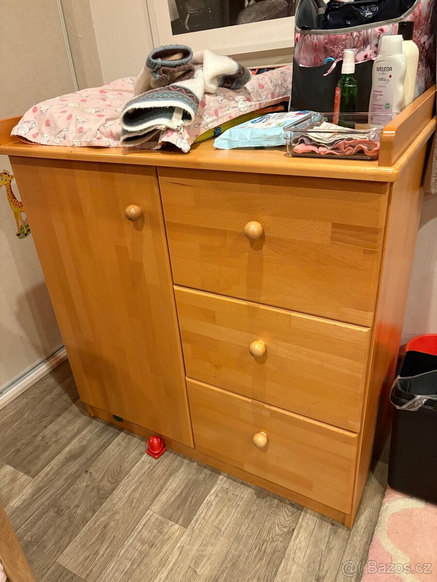 přebalovací stůl / komoda - 2