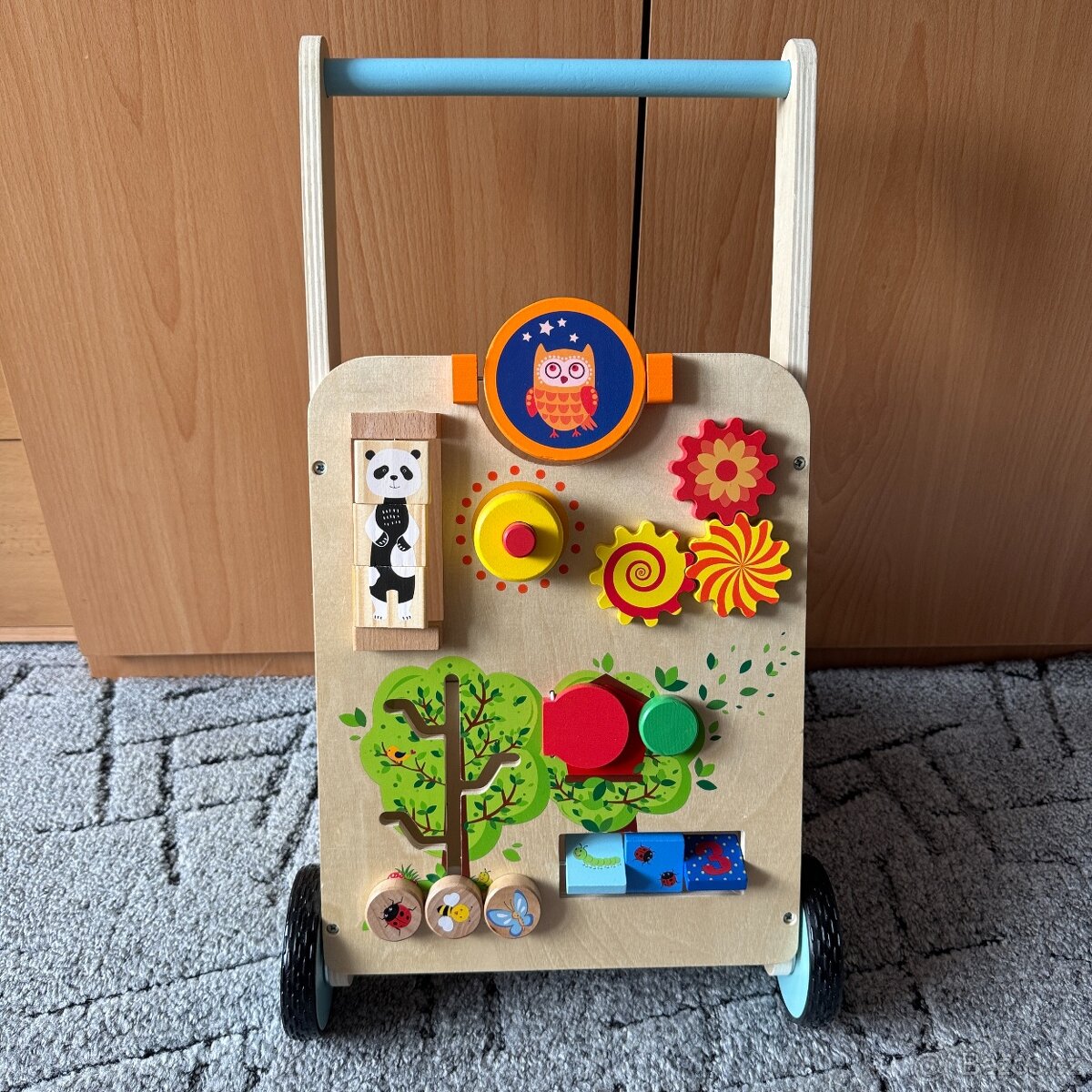 Dřevěné interaktivní chodítko - 2