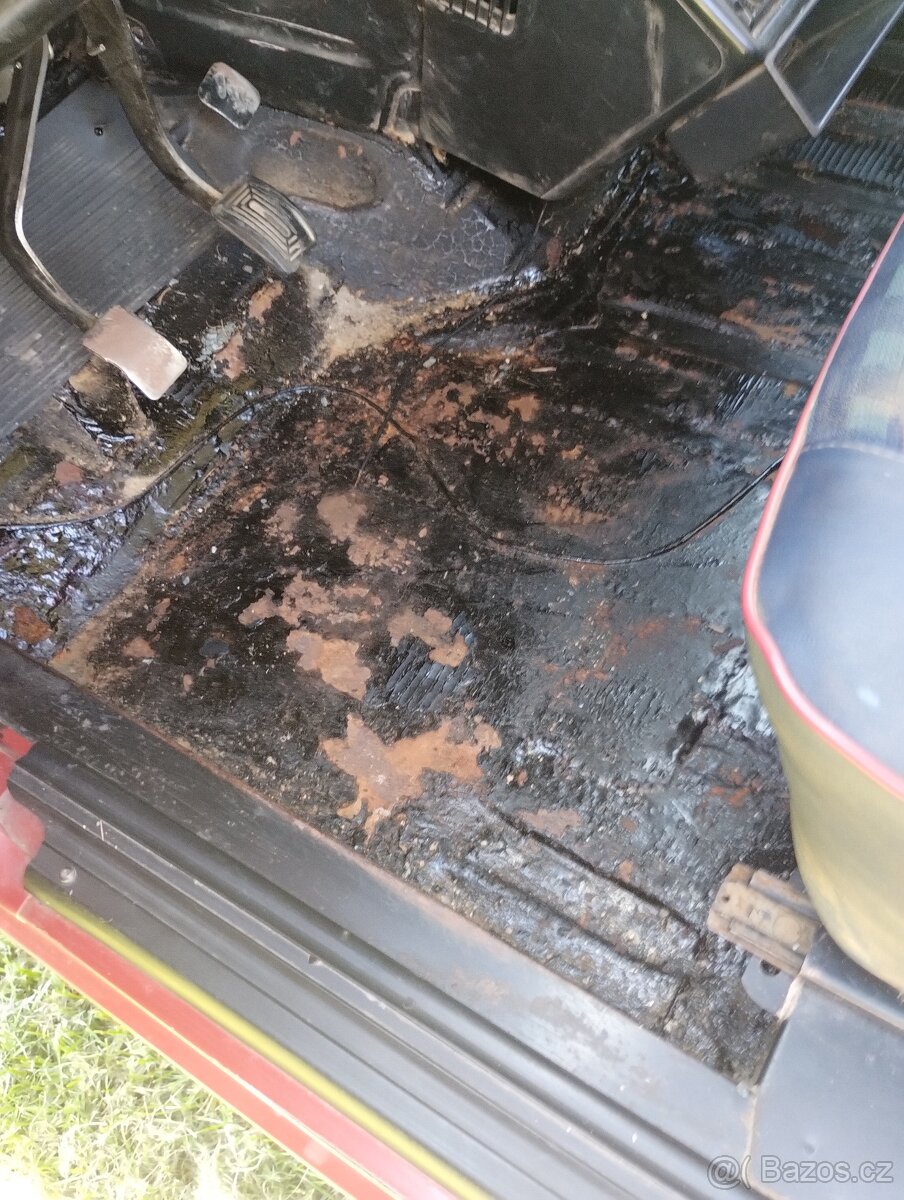 SLEVA Renault 4 gtl - 2