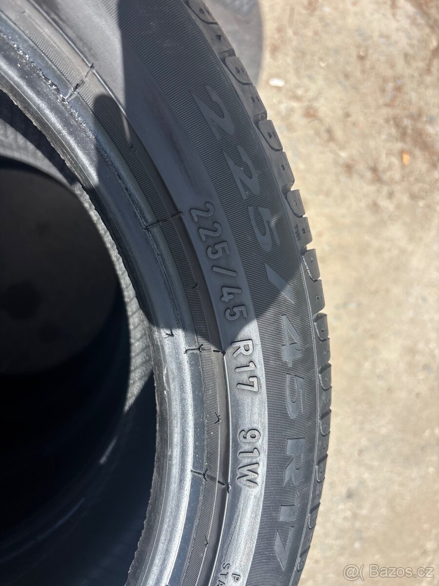 Prodám PIRELLI 225/45/17 - 2