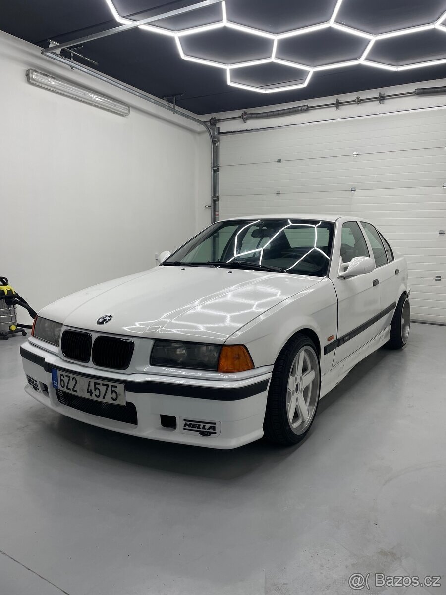 bmw e36 318i - 2