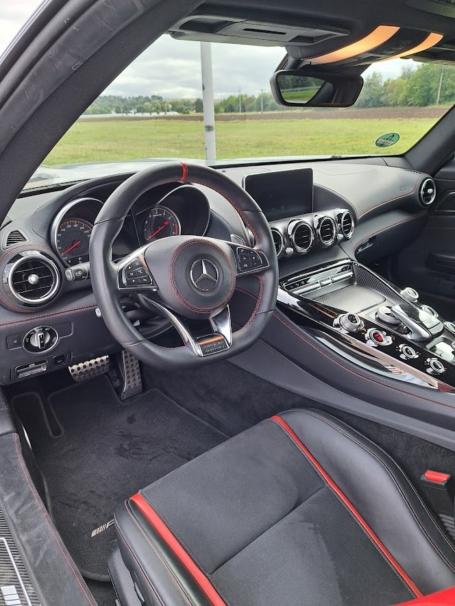 Mercedes AMG GTS - 2