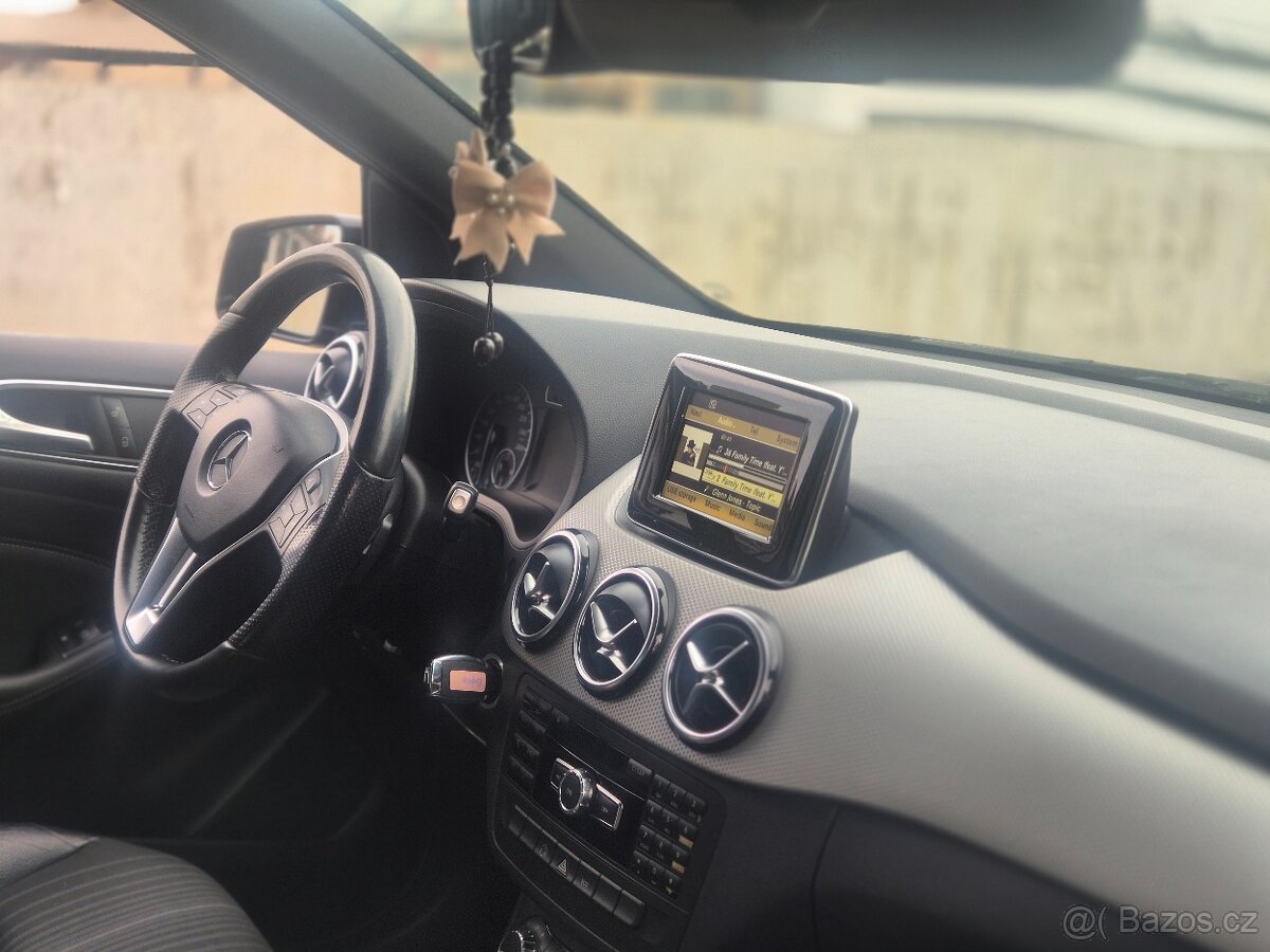 Mercedes b - 2