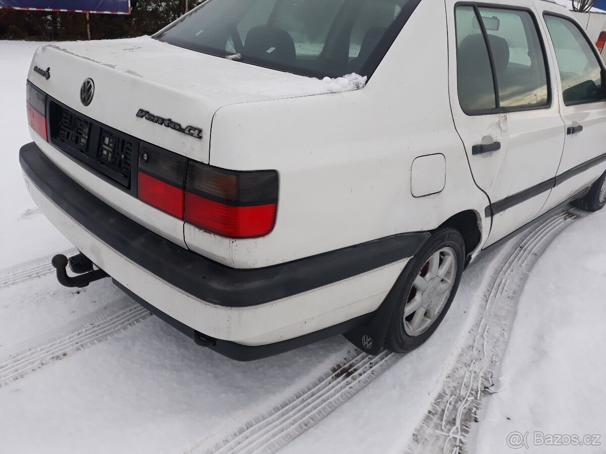Prodám dily Volkswagen Vento 1.8 benzín - 2