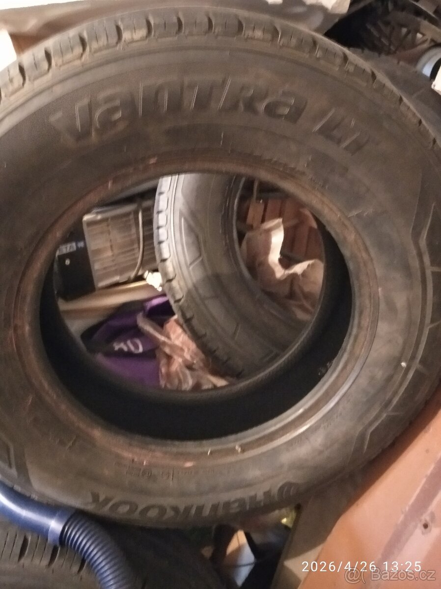 Prodám pneu na dodávku Hankook vantra - 2