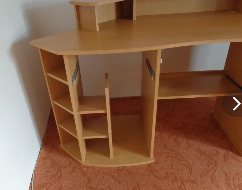 Počítačový stůl - 2