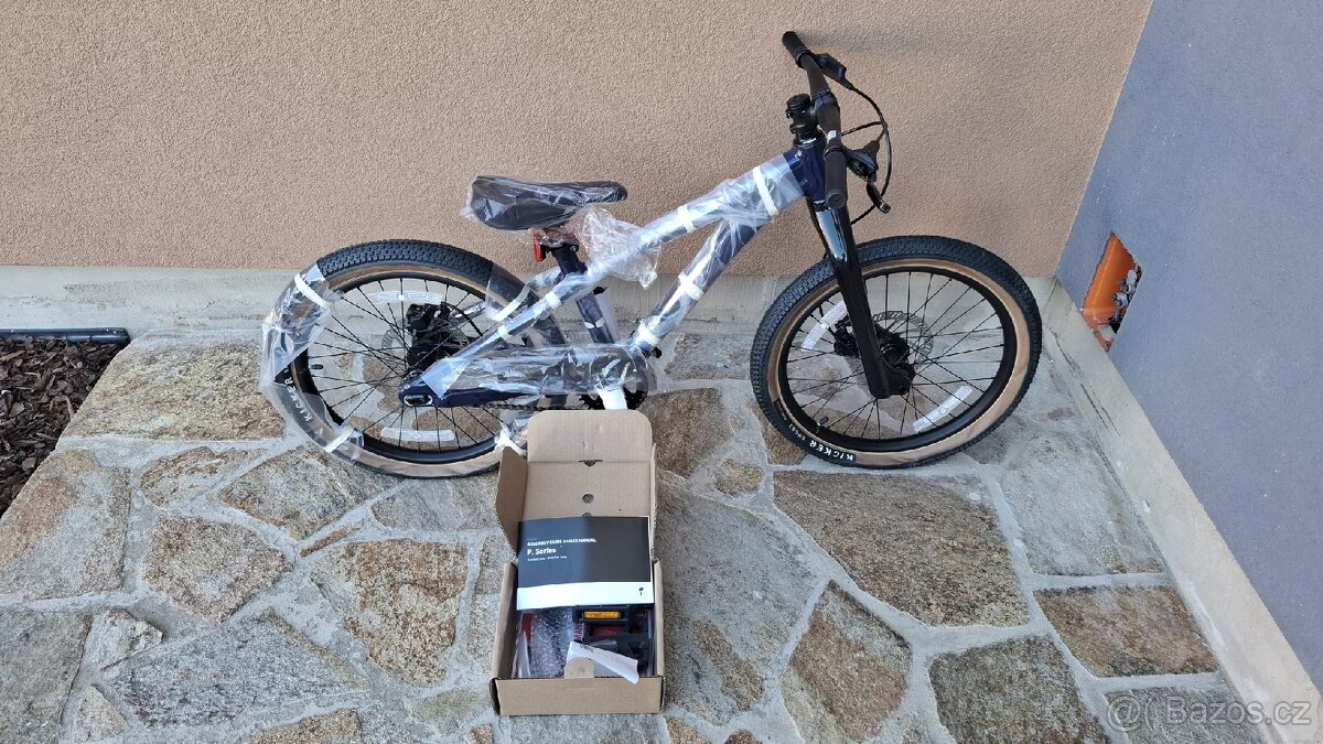 Dětské kolo SPECIALIZED - 2