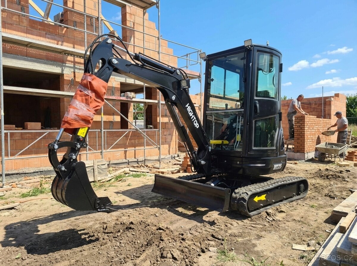 Bagr Bizon HT2500 Kubota 1105 - 2