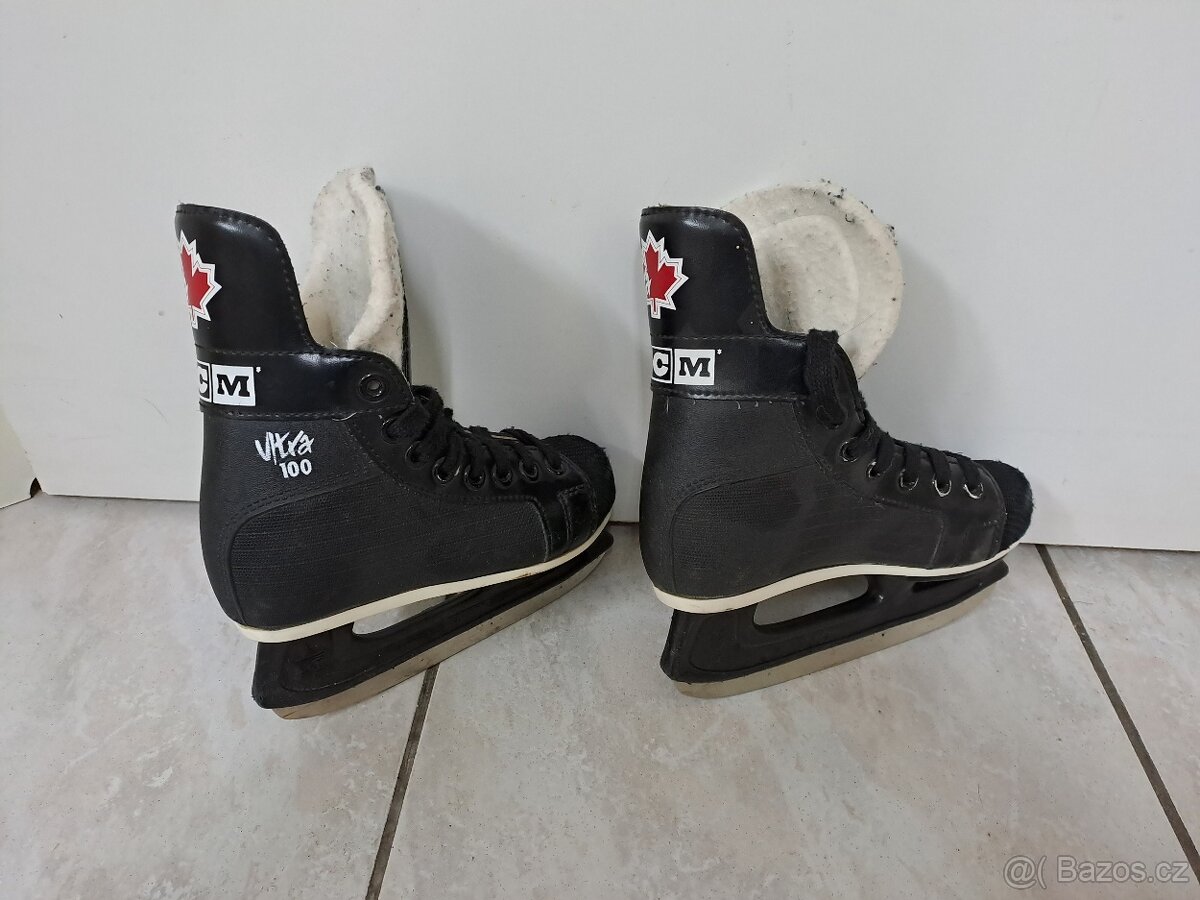 Brusle chlapecké CCM vel. 29 - 2