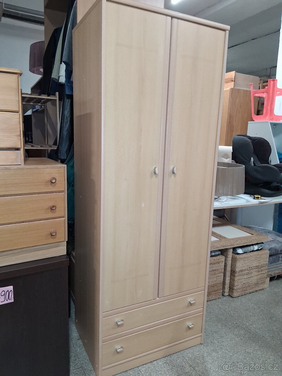 Šatní skříň buk s šuplíky - 2