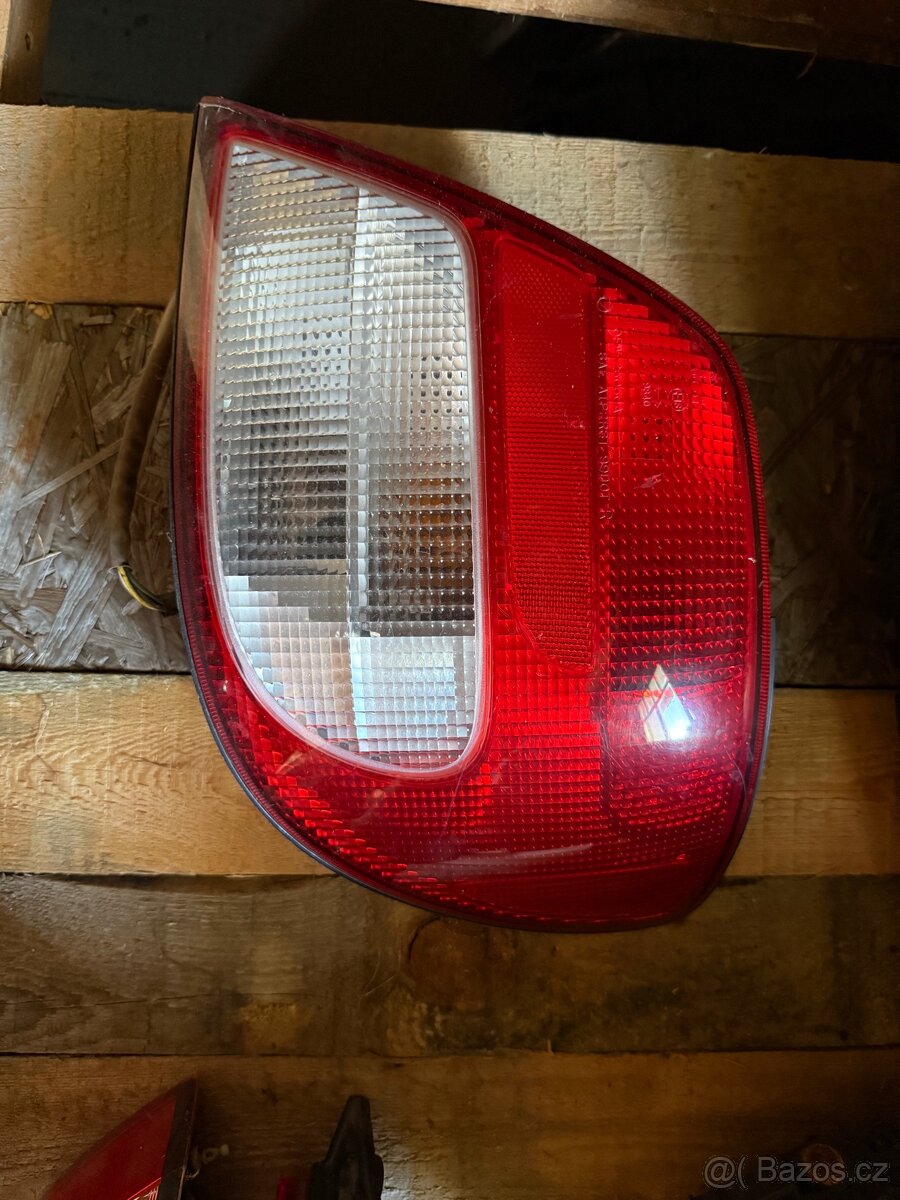 Světlo Subaru impreza GG 2001-2003 bugeye - 2