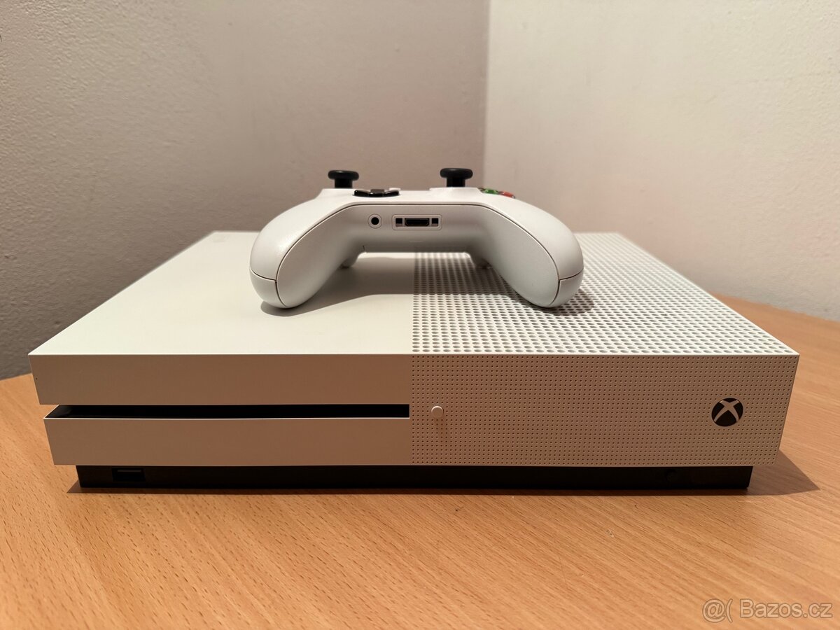 Xbox One S - 1TB - 2