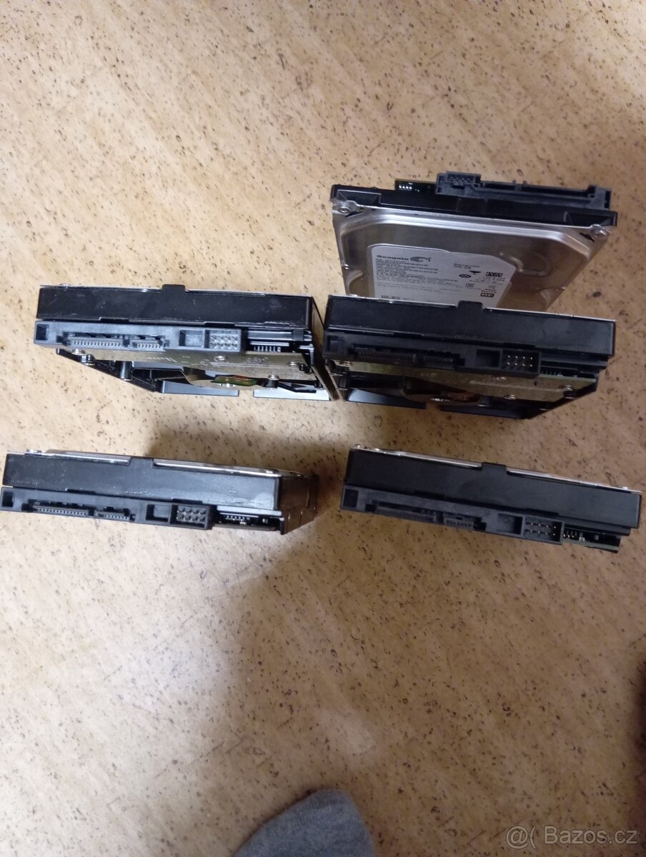 Počítačové HDD a procesory - 2