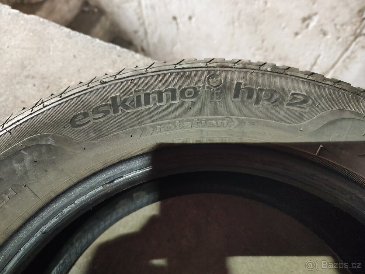 Pneu 205/60 r16 - 2