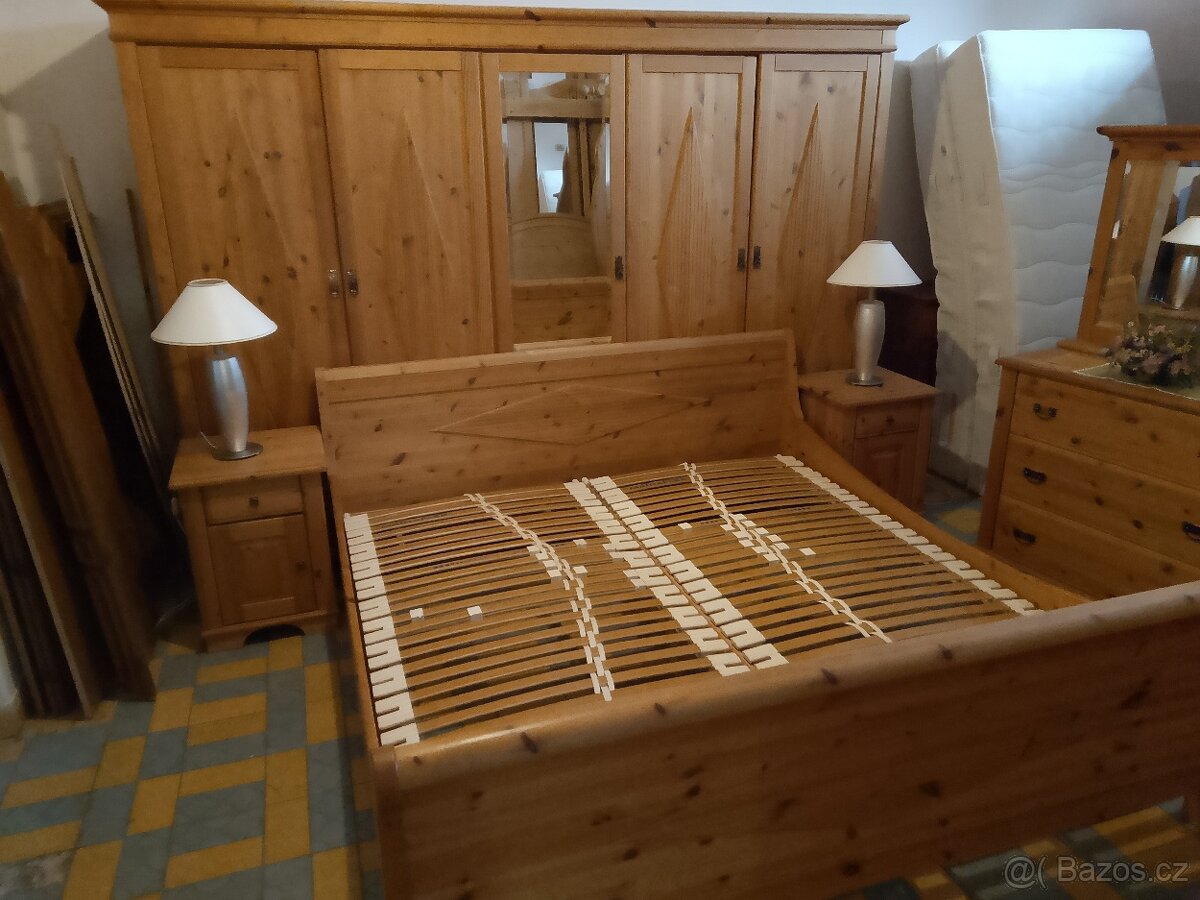 KOMPLETNÍ CELODŘEVĚNÁ LOŽNICE NORA - 2