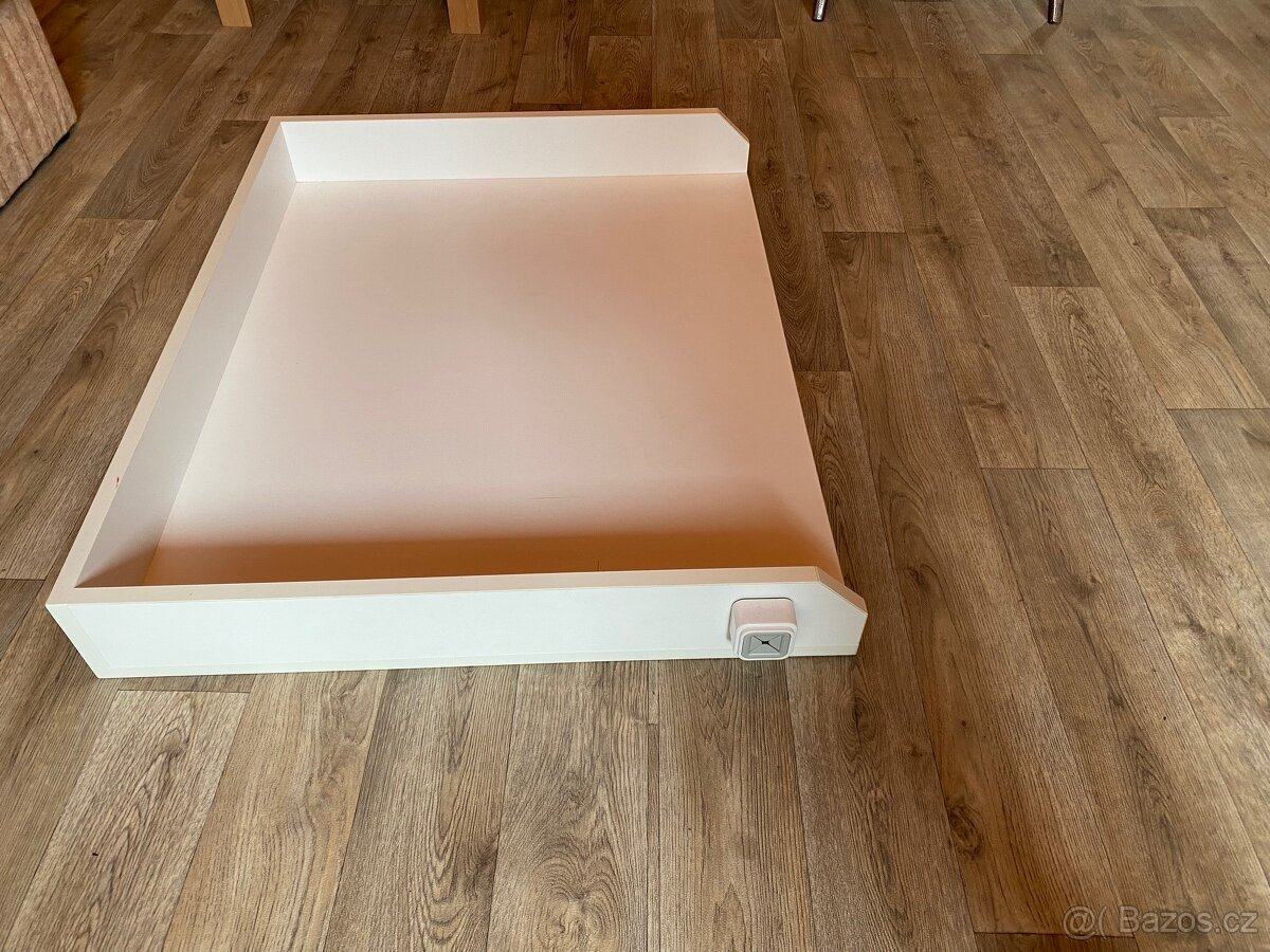 přebalovací pult - 2