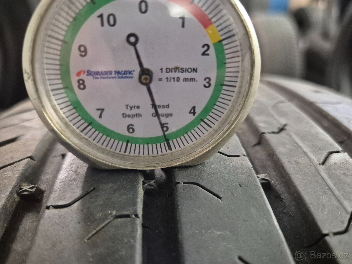 215/55 R17 CONTINENTAL (4,5-5mm) č.16036/b6 - 2