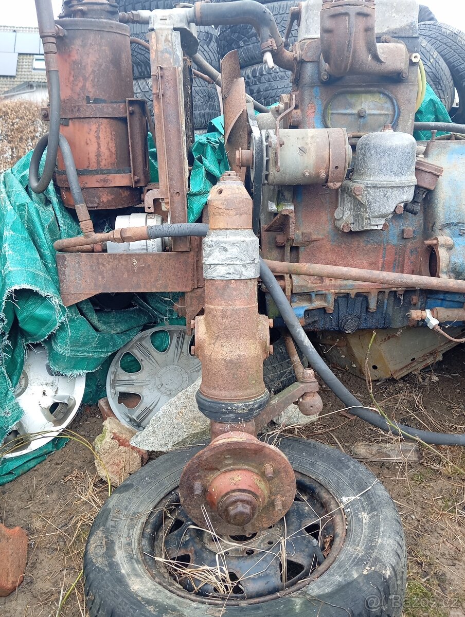 Prodám starý traktůrek Ursus 1974 - 2