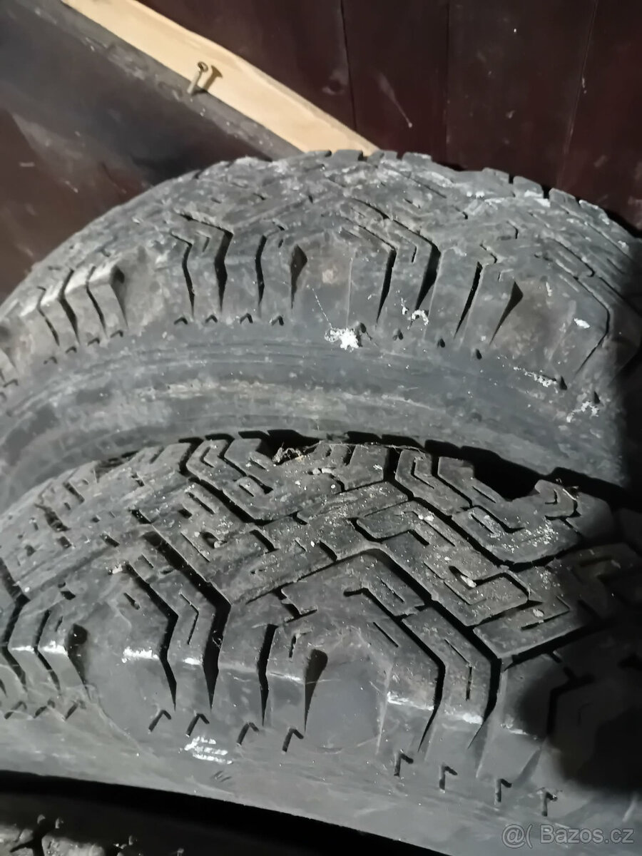 Pneu Trabant 5,20-13 5.20-R13 - 2