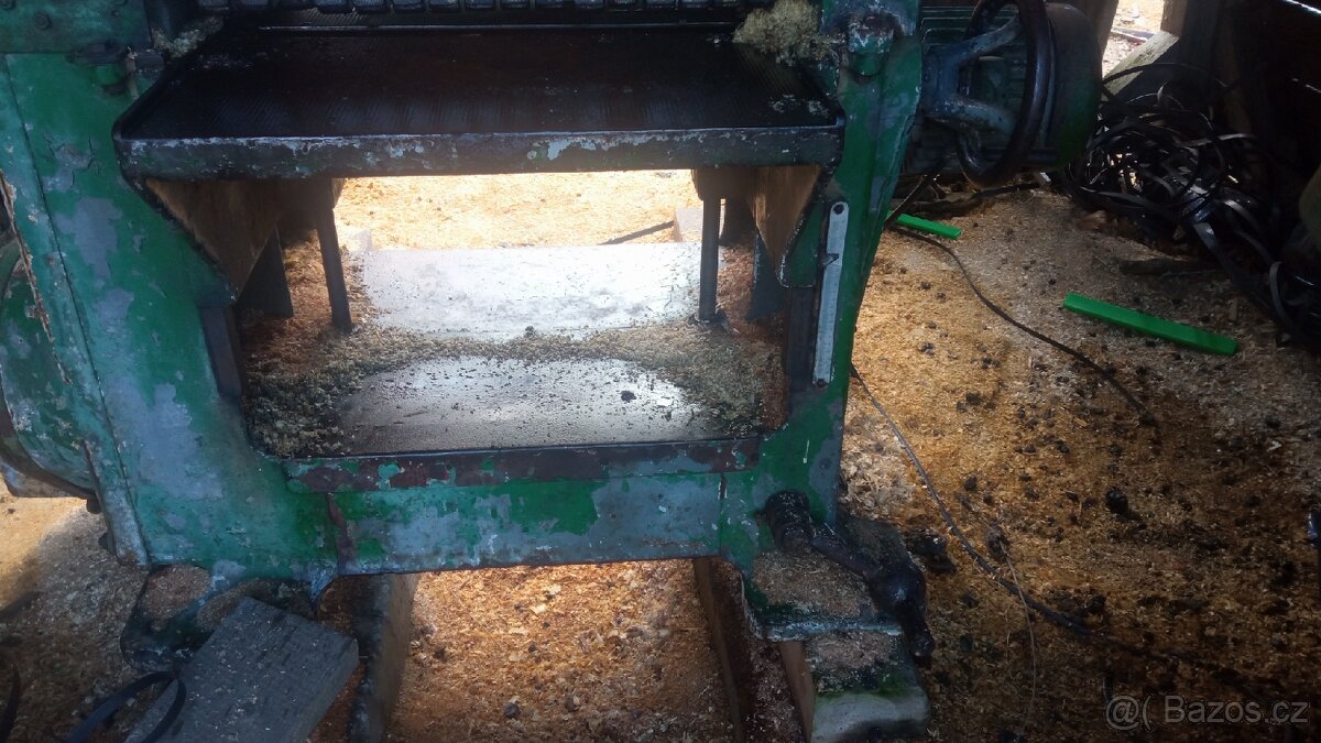 Litinová hoblovka-protahovačka - 2