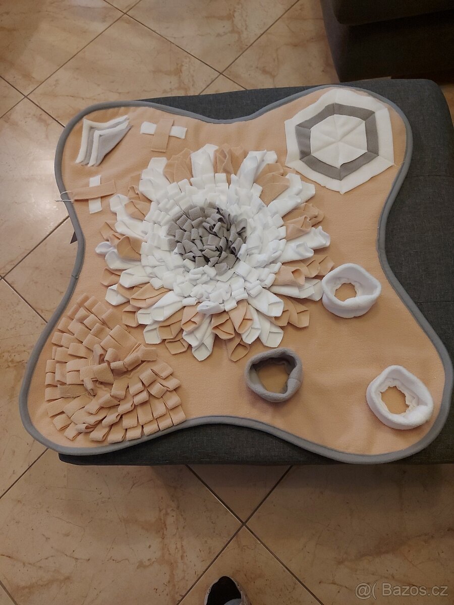 Čmuchací dečka pro psy a lízací podložku - 2