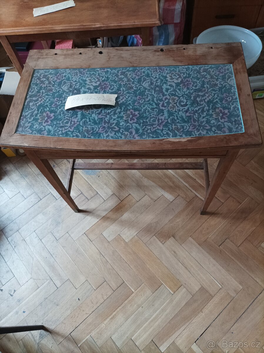 starožitný psací stolek - 2