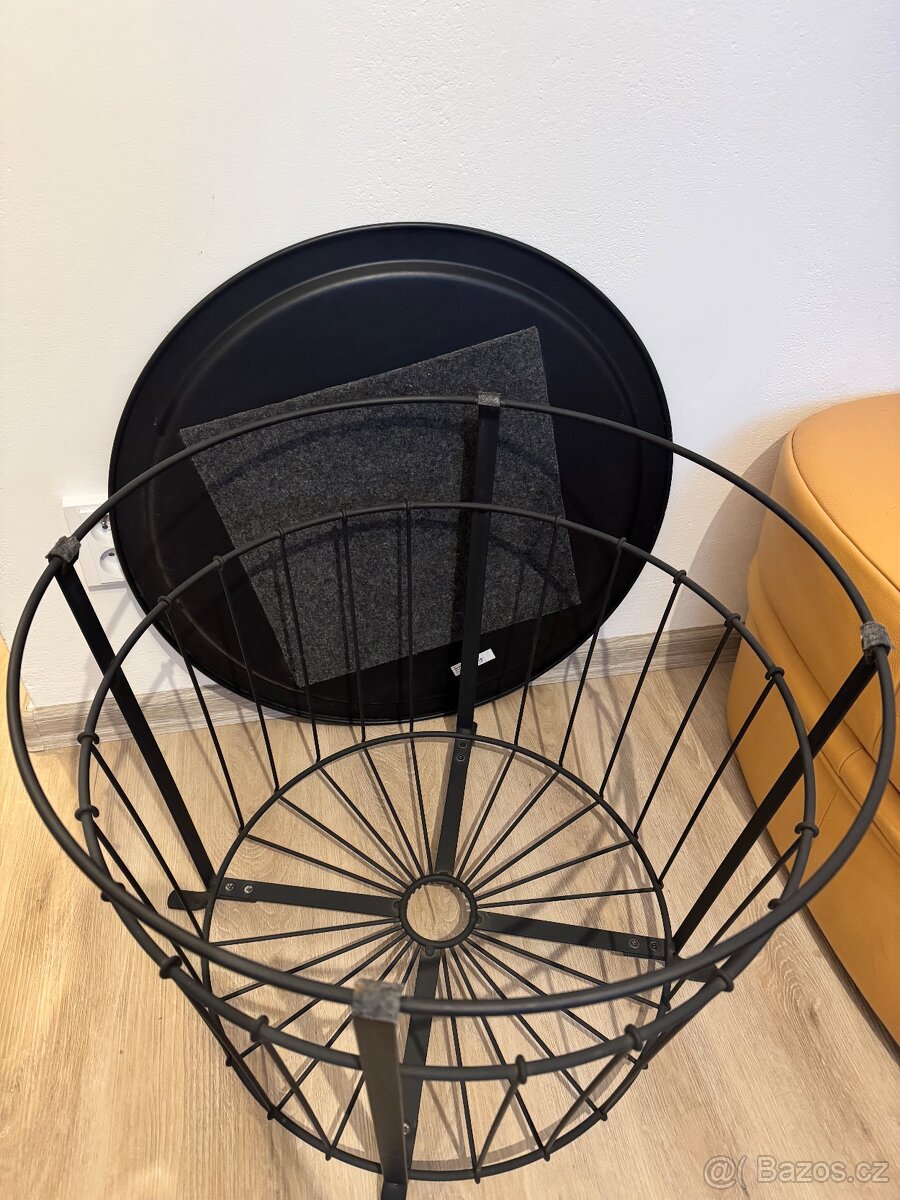 Odkládací stolek - 2