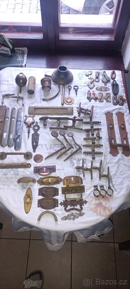 Staré kování - různé. - 2