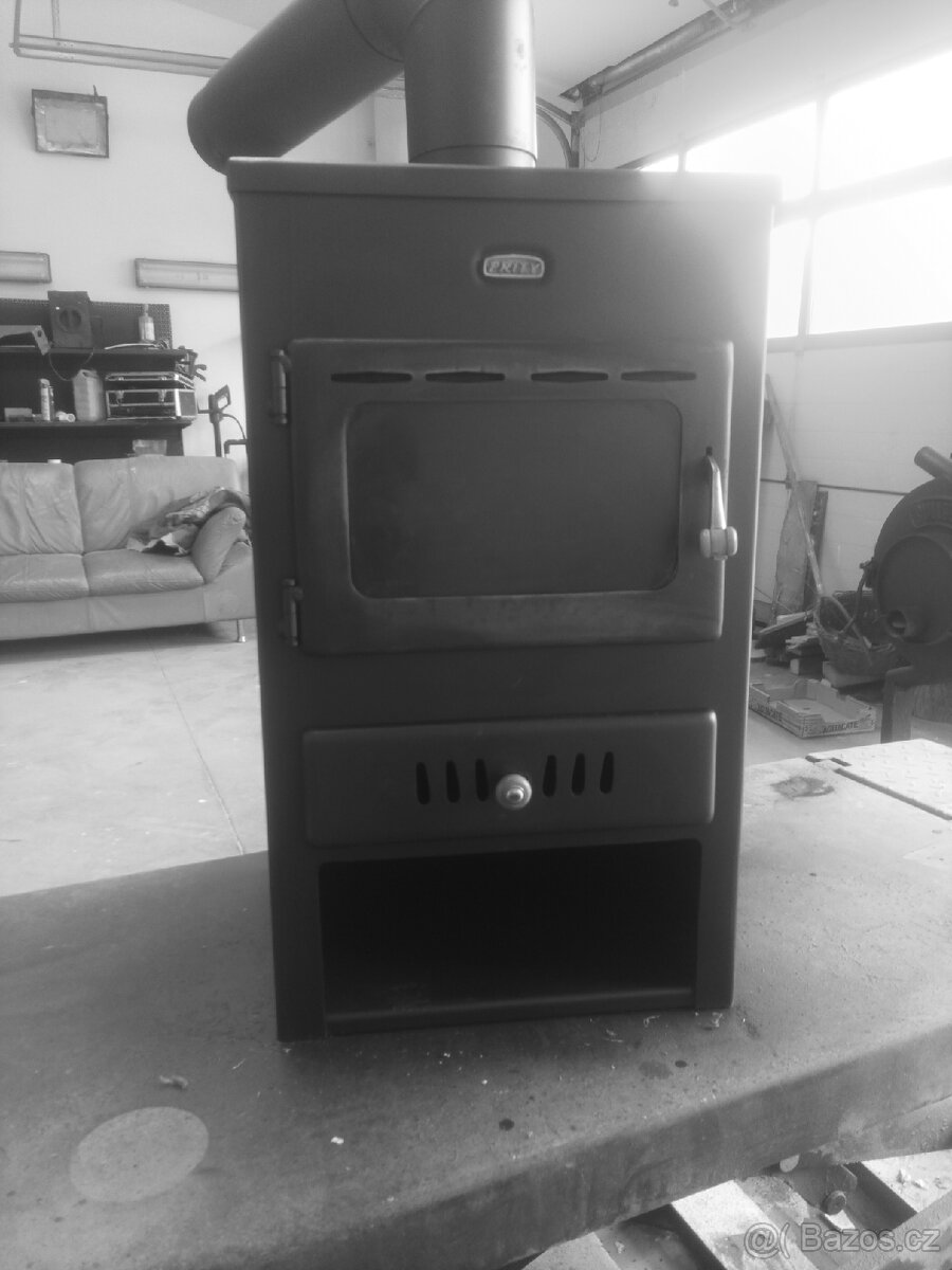 Prodám krbová kamna s výměníkem - 2