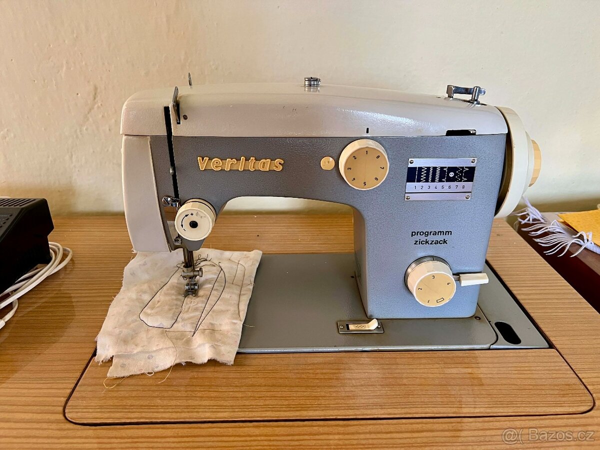 Šicí stroj - Veritas - 2
