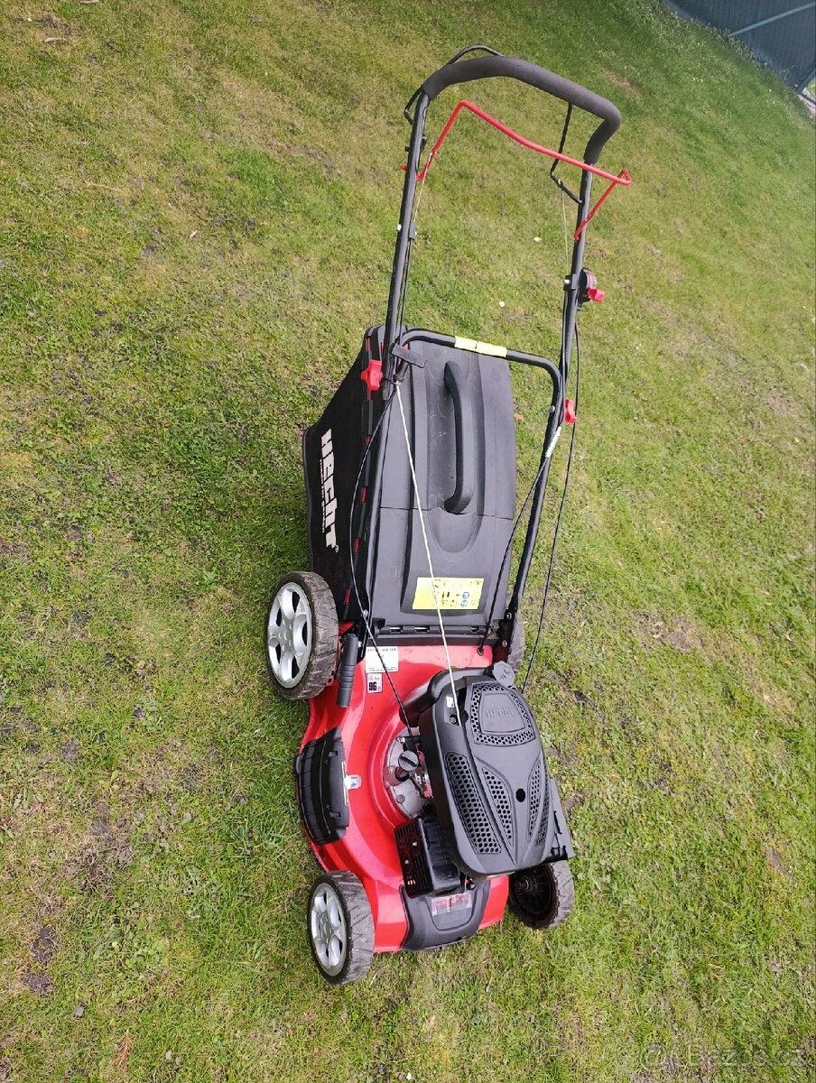 Benzínová sekačka HECHT 546 skw - 2