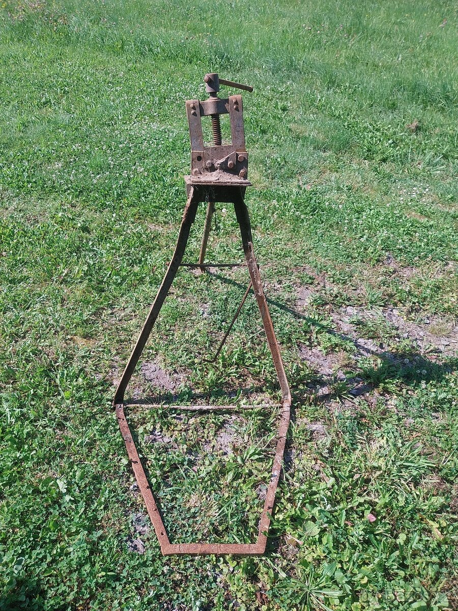 Instalatérský svěrák - 2