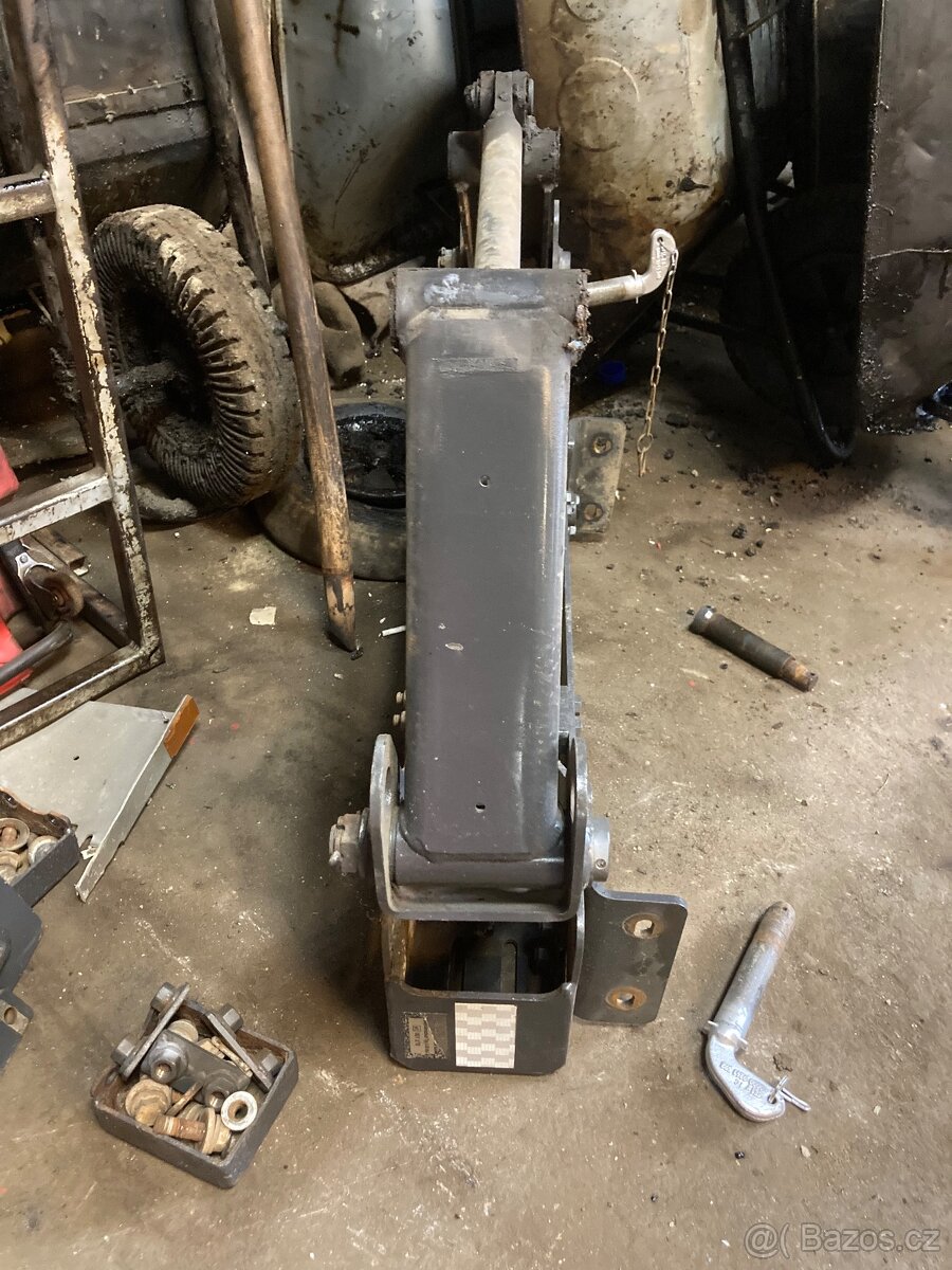 Část nárazníku MB Arocs - 2