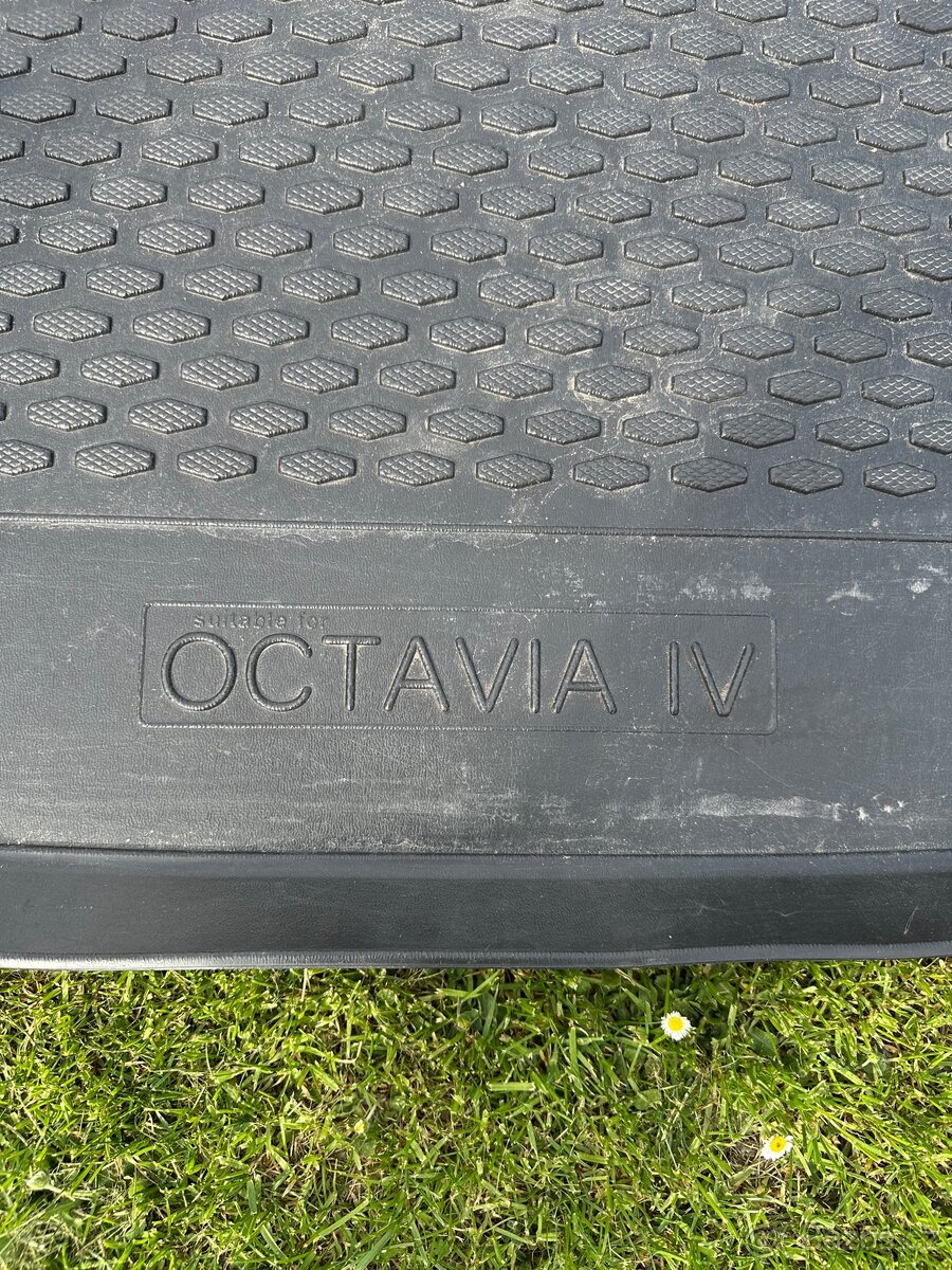 Plastová vana do kufru Škoda Octavia IV - 2