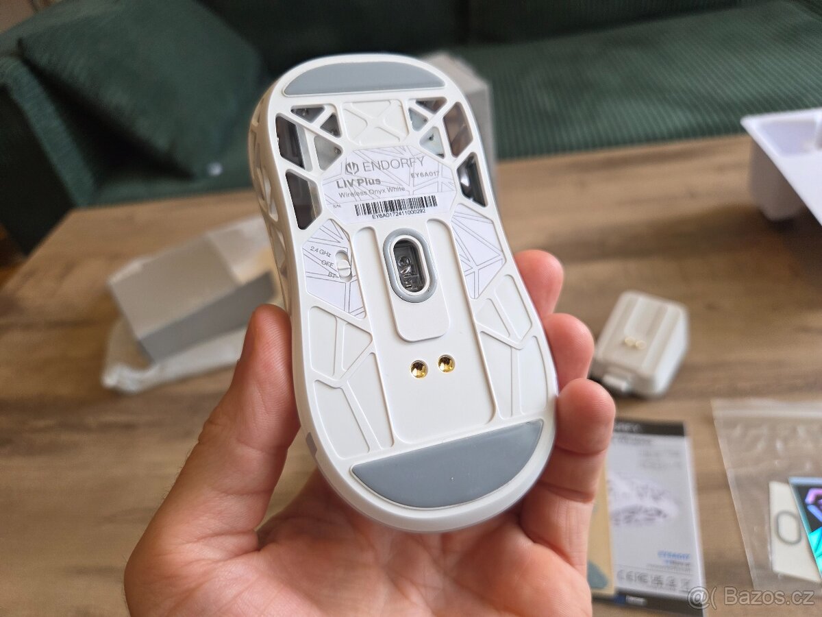 Herní myš Endorfy Liv Plus Onyx White Wireless - 2