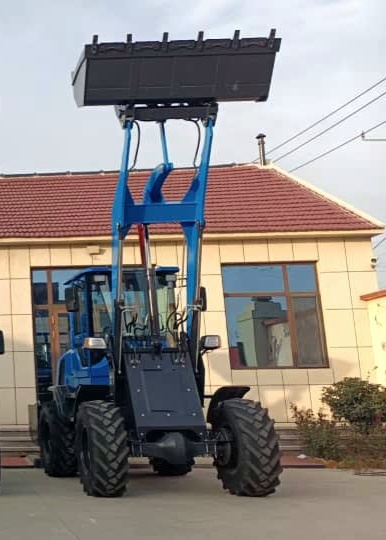 Čelní kloubový nakladač. Zdvih 2t - 2