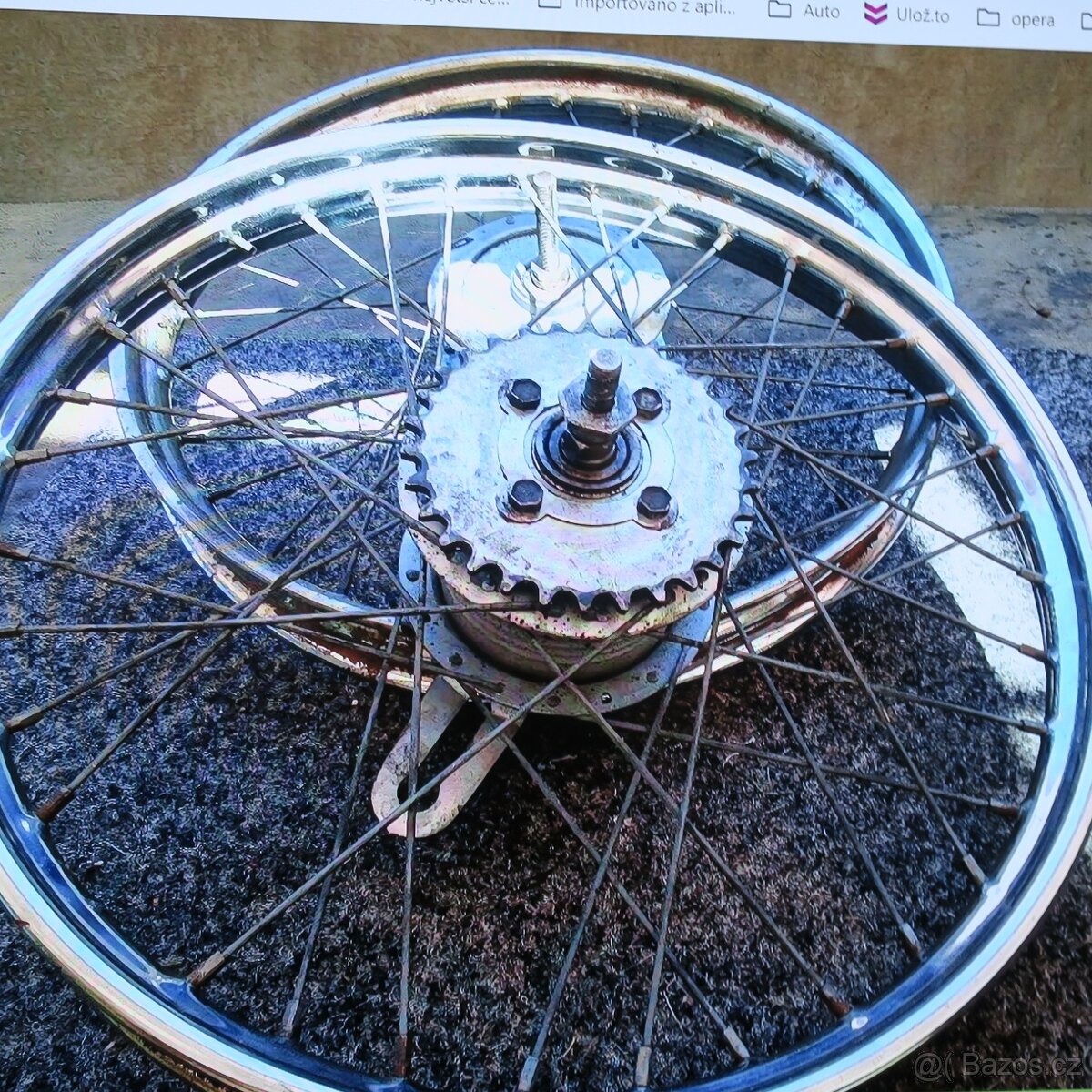 Koupím tuto zadní rozetu. - 2