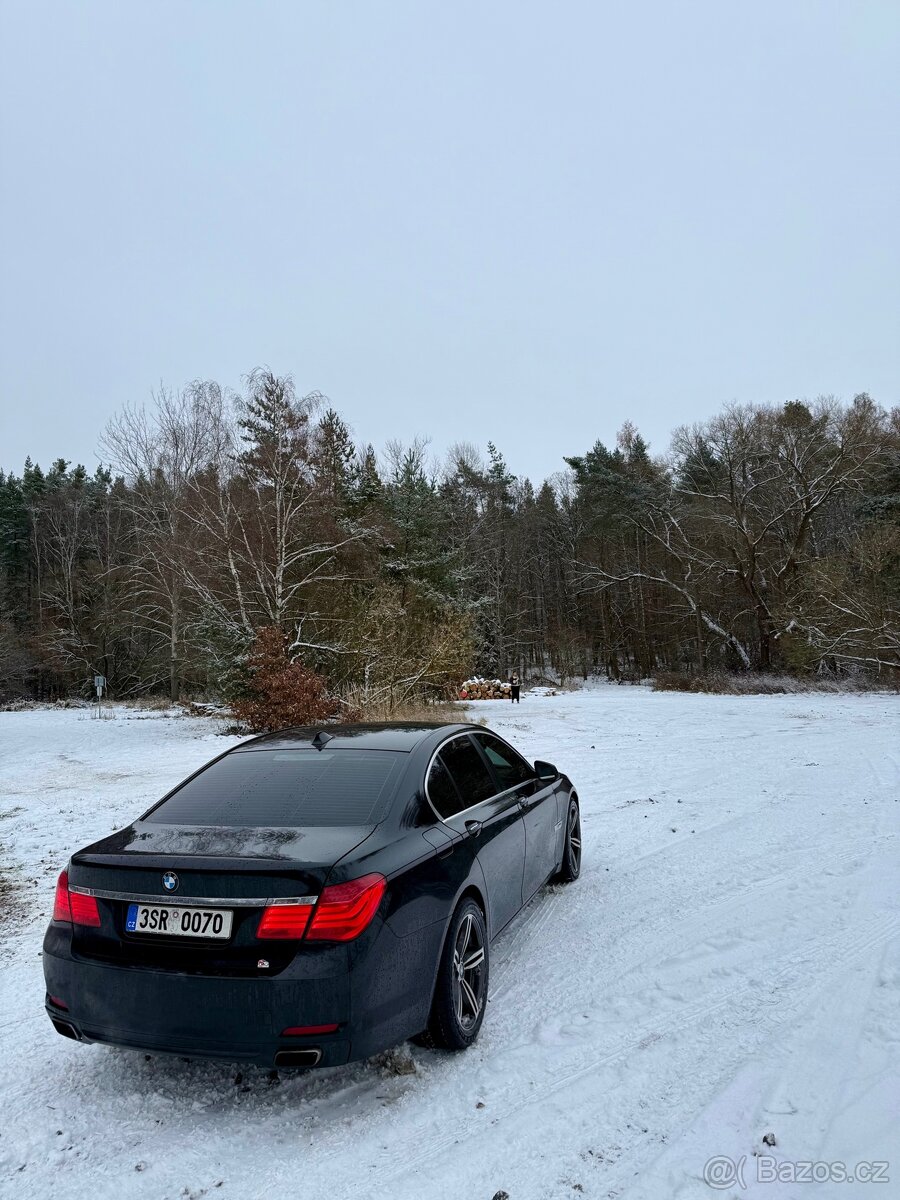 Bmw F01 740i 240kw - 2