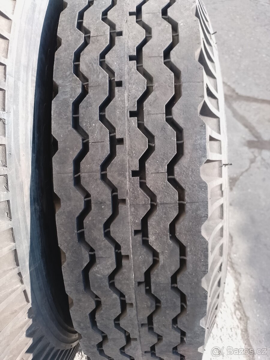 Pneu, plášť tatra,liaz,vlek,vlečka 12,00-20 Barum,16 PR,V-1 - 2