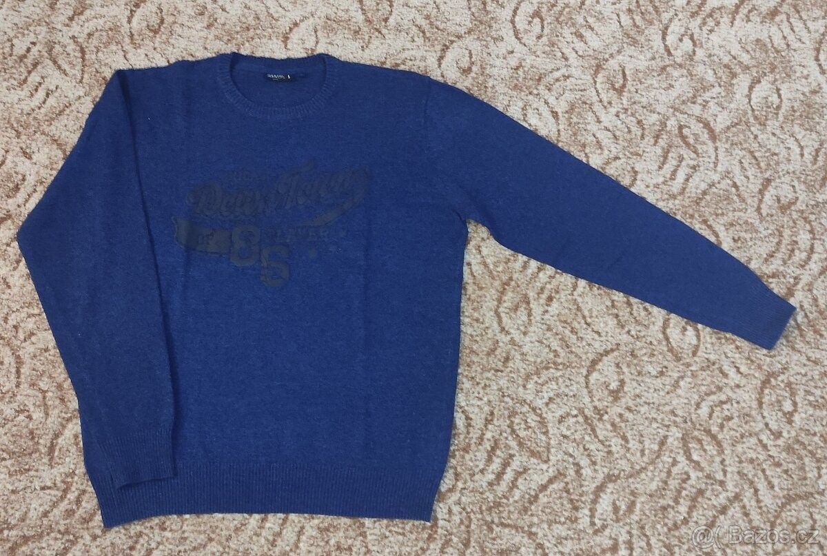 Chlapecké svetry a mikiny vel. 110-L - 2