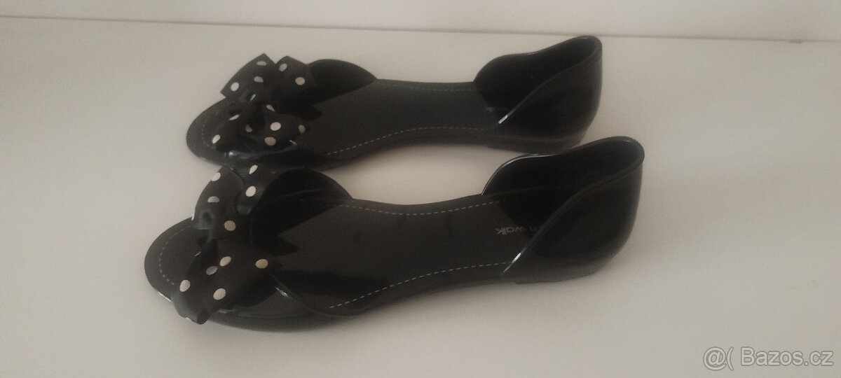 gumové sandálky do práce i k moři - 2