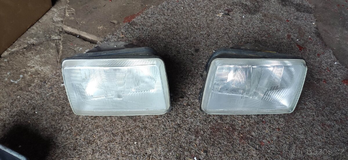 Přední emkové světlomety na Škoda 105 l 120l - 2