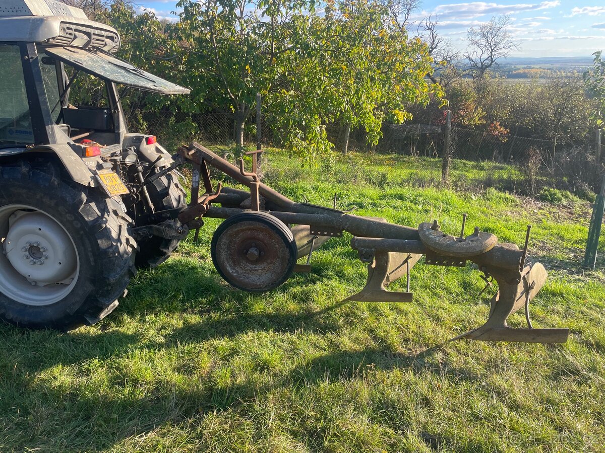 Prodej – Pluh 3-PN-35-M - 2