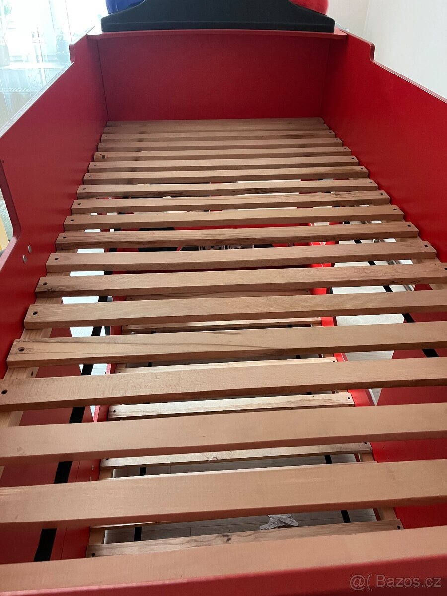 Dětská patrová postel hasiči. - 2