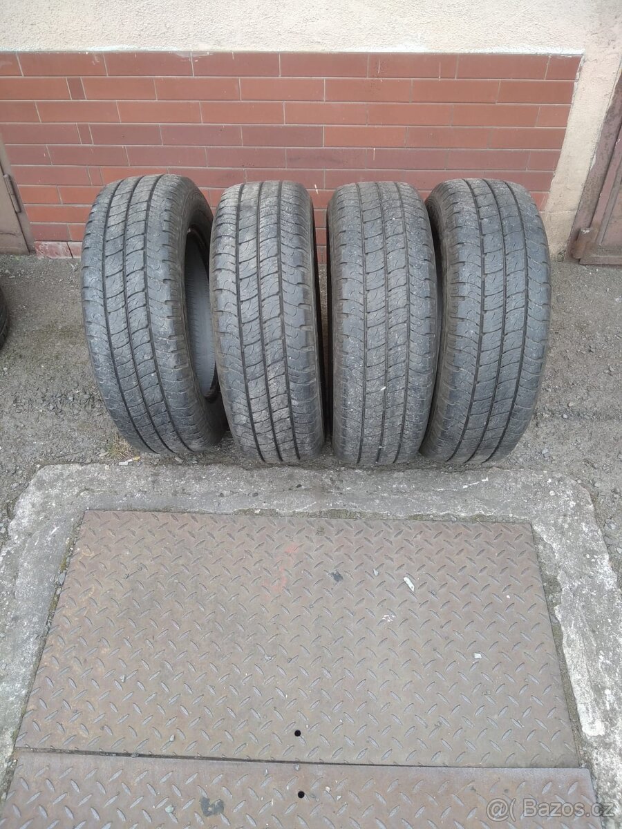 Pneu užitkové 215/65 R 16 C - 2