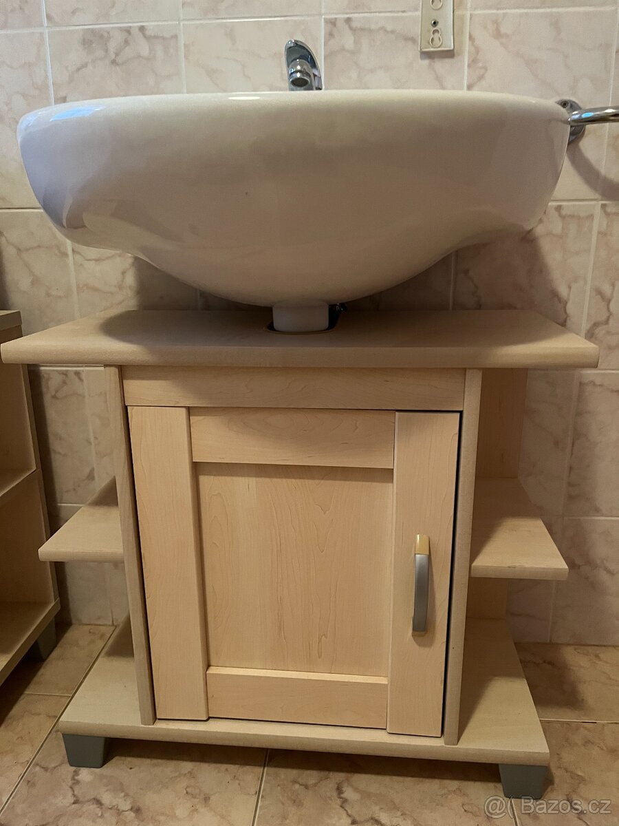 Prodám nábytek - koupelnový - 2
