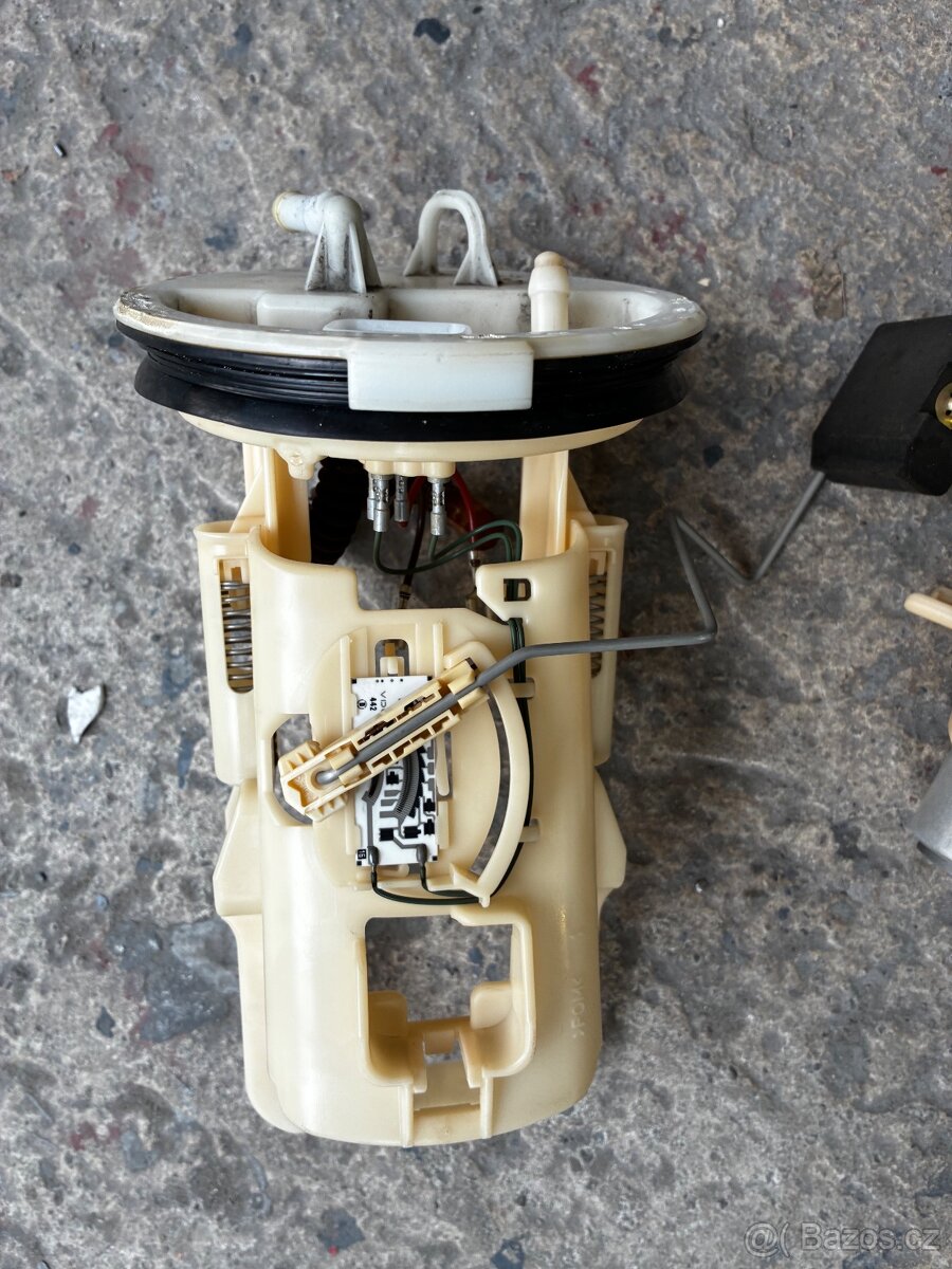 BMW E46 koš čerpadla - 2