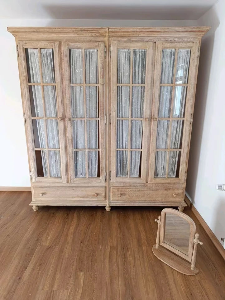 Masivní ložnice v romantickém stylu (522) - 2