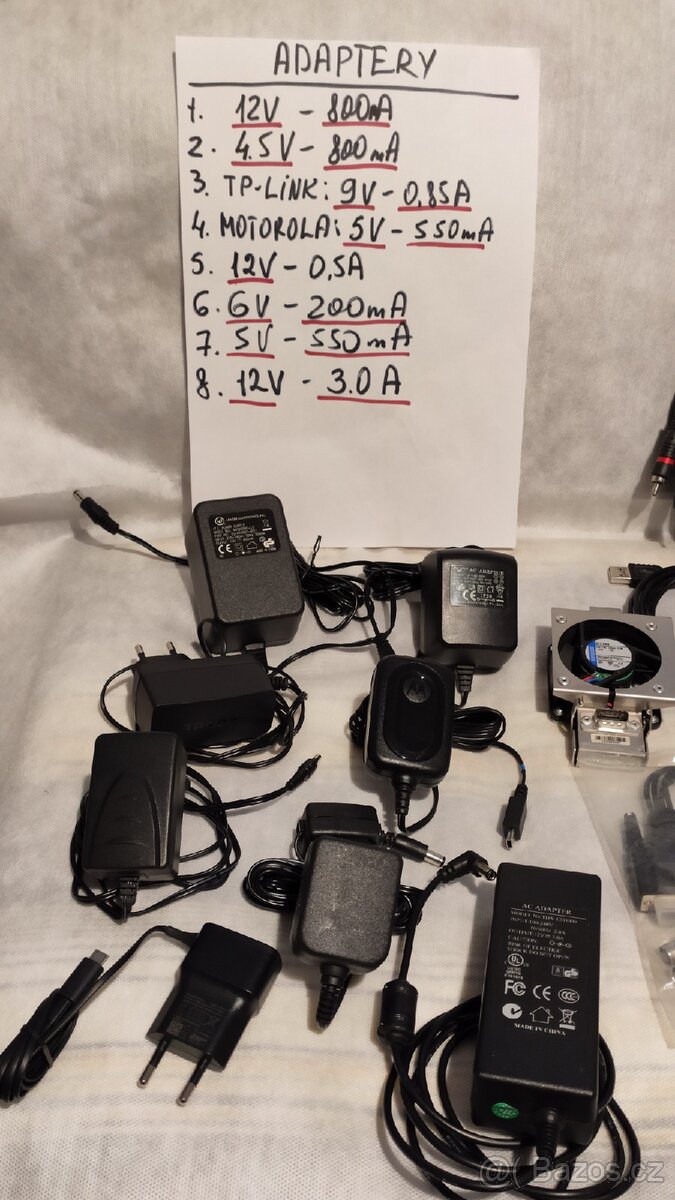 Adaptéry telefony kabely navigace - 2